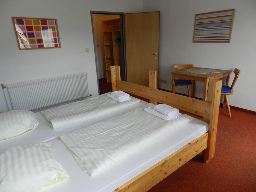 Hotel YOUHEY am Wolfgangsee Strobl Zimmer foto